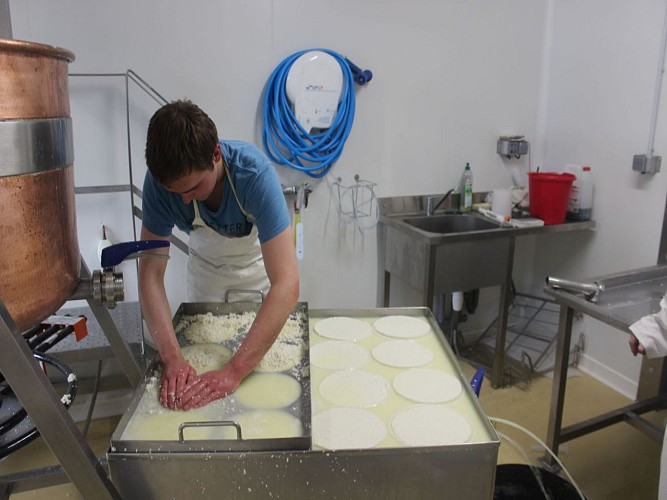 Fromages Etchamendy - transformation fromage - Ahaxe