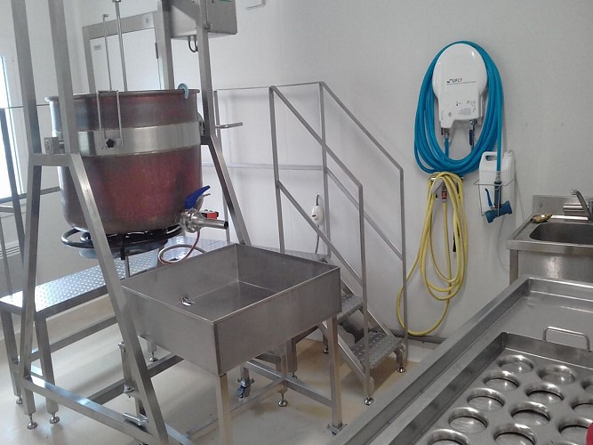 Fromages Etchamendy - salle de transformation - Ahaxe