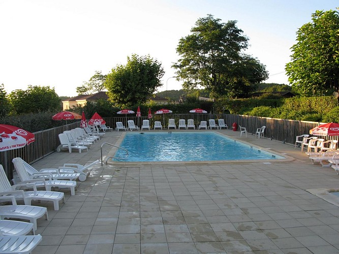 piscine camping La Bastide