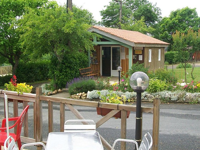 accueil camping La Bastide