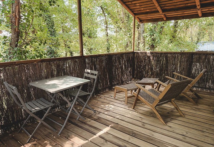 6 TERRASSE 3744