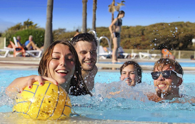 piscine-camping-domaine-de-fierbois-capbreton-19053