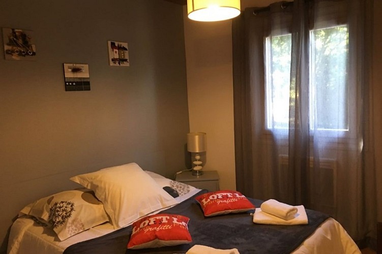 HLO_Aubas_Gite de Mileperthuis_Chambre 1 Gite 889_octobre 223©Christiane Salviat