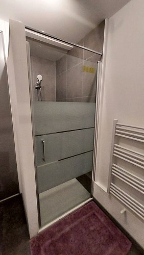 HLO_Aubas_n°2 Salle d'eau Gîte Milepertuis n°889 le 16.03.2021_octobre 2023©Christiane Salviat