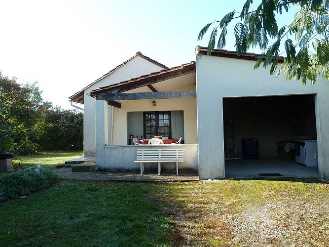 Gîte-Bessous-Montpon-extérieur