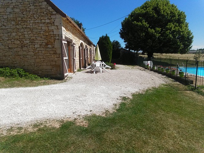 Pleine Fage piscine privée proche de Sarlat