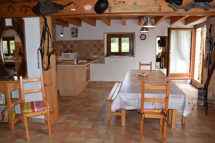 Grange-des-Brousses-séjour (14)