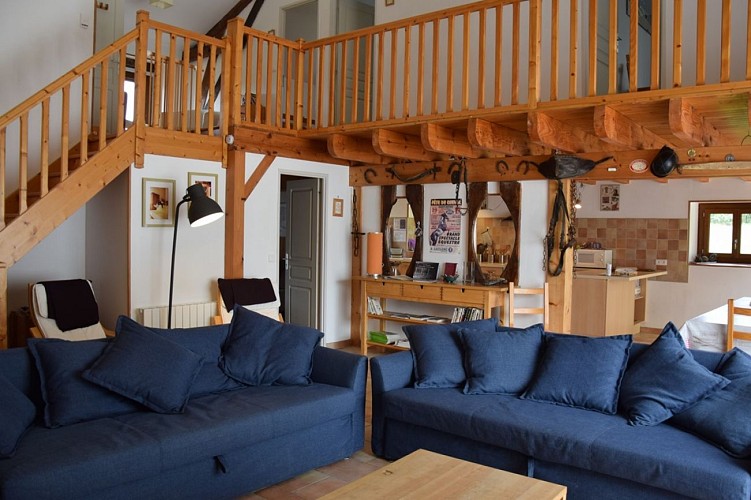 Grange-des-Brousses-salon (26)