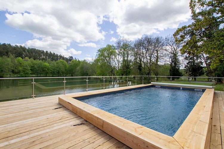 Gîte les Tilleuls piscine