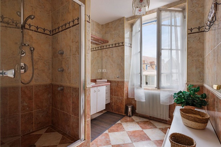 Domaine de Landrevie - Gîte Les Bleuets (7)