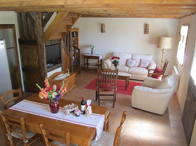 gite-les-tourriers-salon-saint-laurent-des-hommes-tourisme-vallée-isle