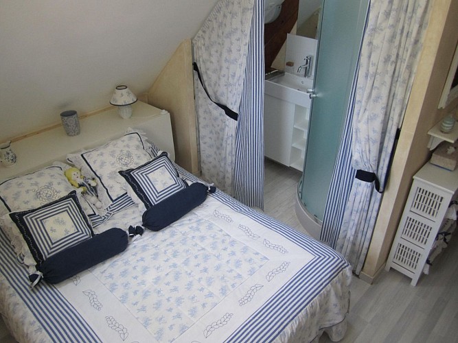 gite-les-tourriers-chambre-saint-laurent-des-hommes-tourisme-vallée-isle