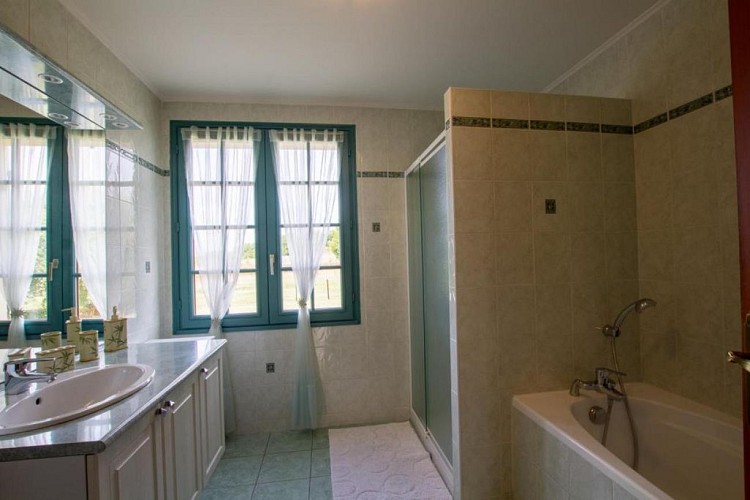 411256-10_24G336336_1c52b92df1cdc0f2ca4f7117735d70da