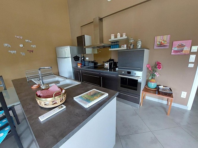 Maison de Verdure climatisée et piscine chauffée