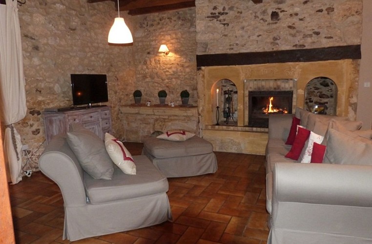 1-GITE-SAUDUC-SALON-2-2