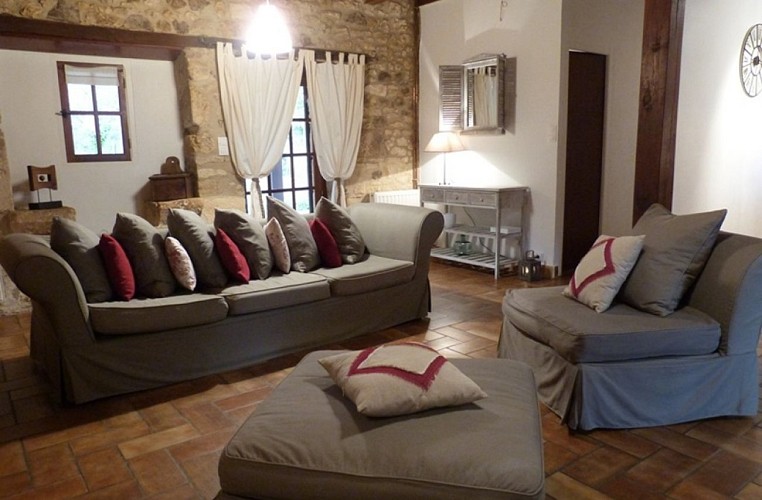 2-GITE-SAUDUC-SALON-bis--2