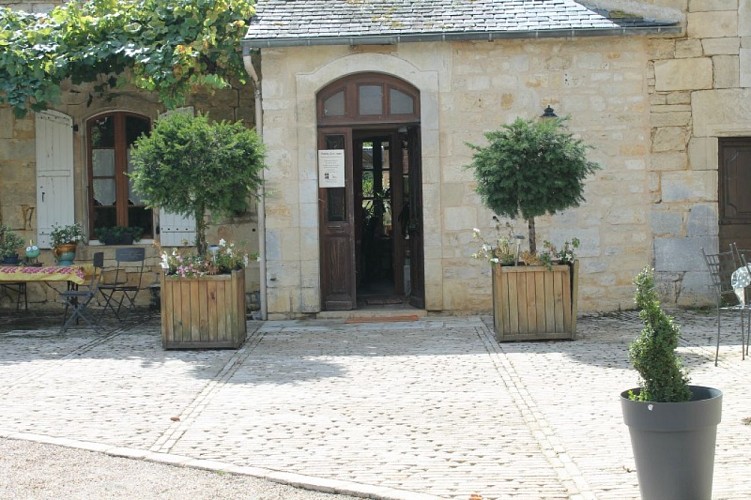 chatelet-de-jayac (2)