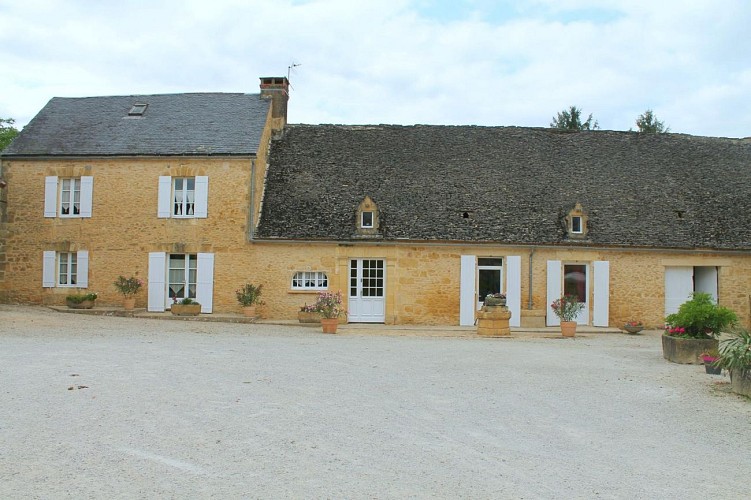 Le Pigeonnier piscine privée proche de Sarlat_3
