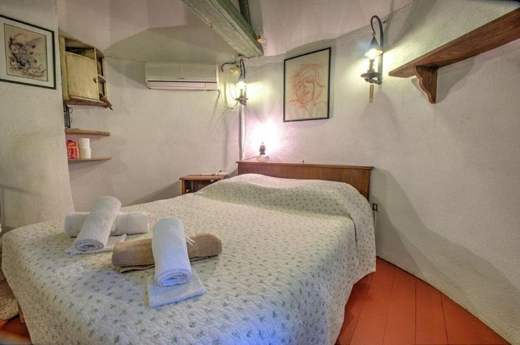 4chambre-moulin-de-villeverneix