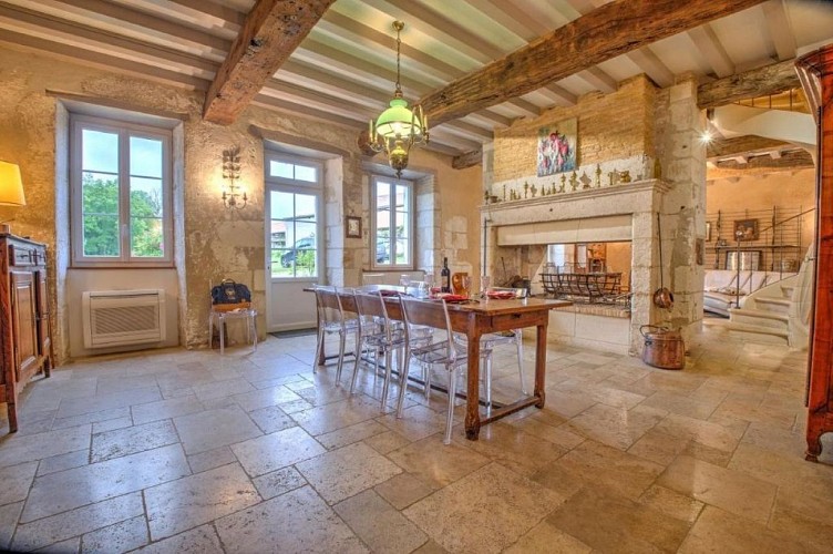 salle-séjour-moulin-de-villeverneix