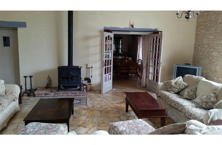 02-LaGrandeMaison_SAlon2