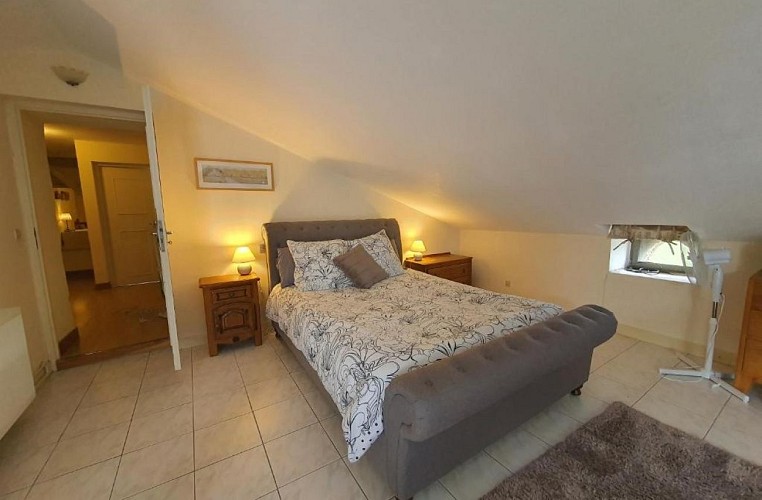 07-LaGrandeMaison_Chambre4