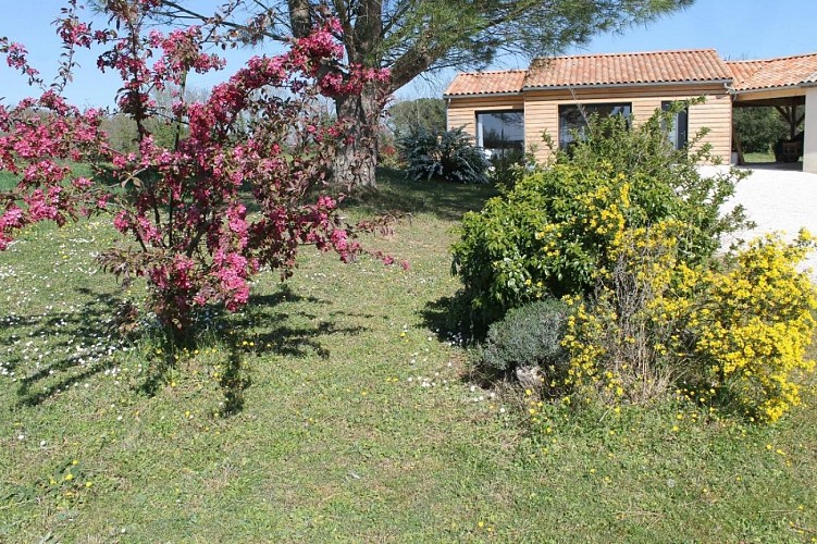 Les 3 Cypres climatisé et piscine proche de Sarlat