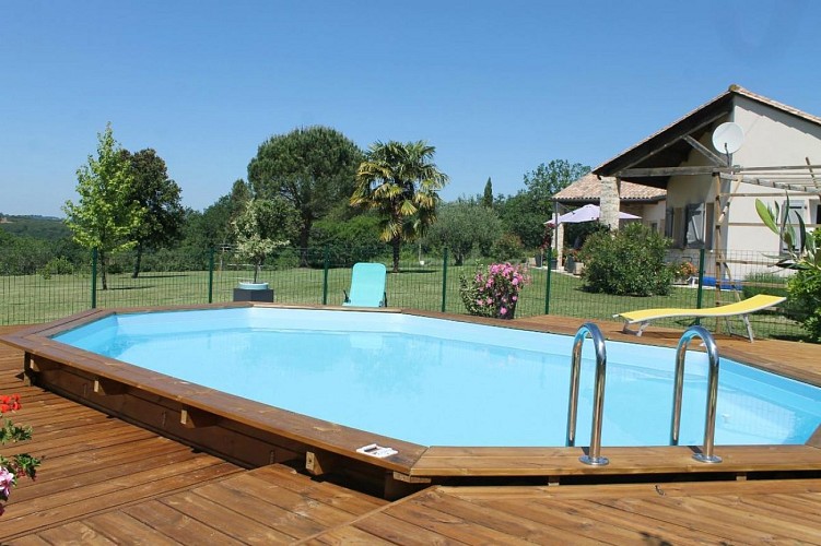 Les 3 Cypres climatisé et piscine proche de Sarlat