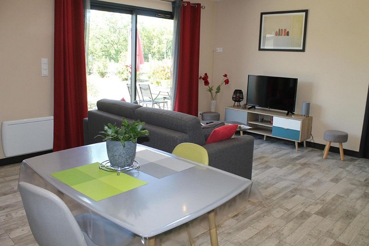 Les 3 Cypres climatisé et piscine proche de Sarlat_9