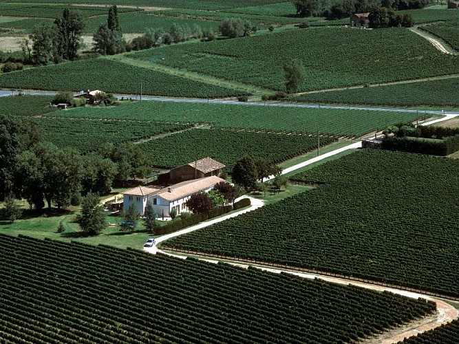 gite-Chateau-lerimensac-CARS-2-800X600-2