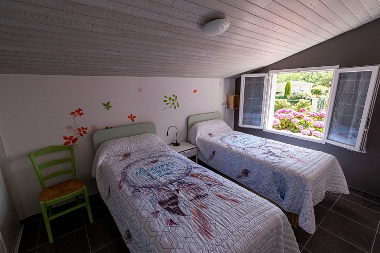 Dehez2 - chambre 2lits 1pers