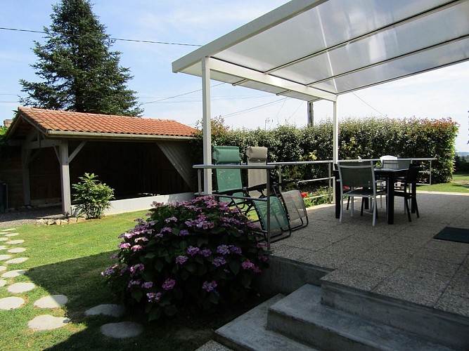 Dehez 2 - terrasse abri