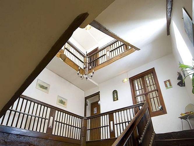 Le chemin vers l'étoile-escalier--St Jean Pied de Port