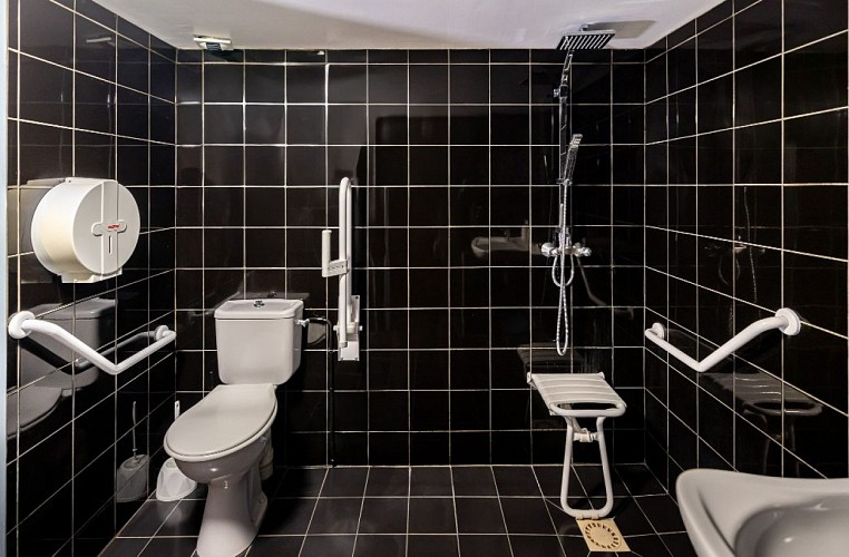 0M7A1904- Auberge de Cadouin - Web@Déclic&amp;Décolle