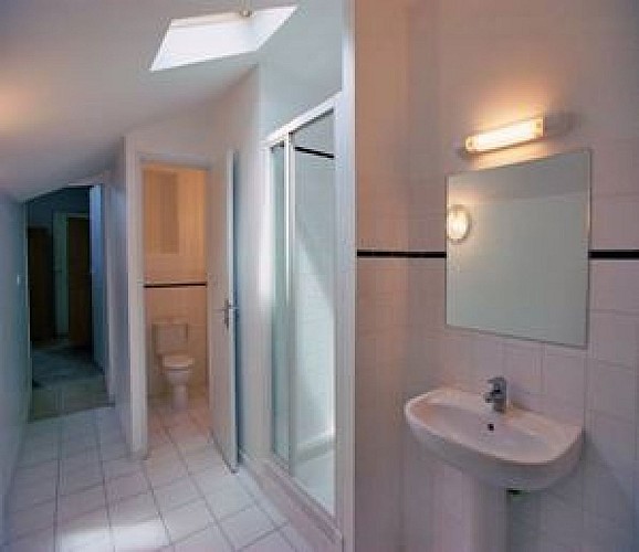 salle_eau_chambre_centre_vacances_la_forge