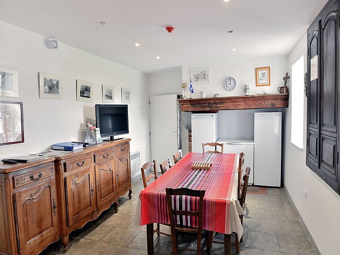 Gite Bourthaire - salle a manger