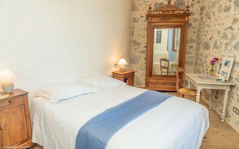 2015-Domaine-des-deux-eaux-chambre3-Meuble-de-tourisme-GUENOLE-LEGAL - 2014-2017-ok
