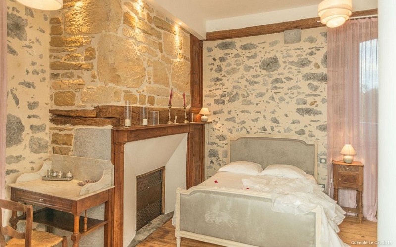 2015-Domaine-des-deux-eaux-chambre-Meuble-de-tourisme-GUENOLE-LEGAL - 2014-2017-ok