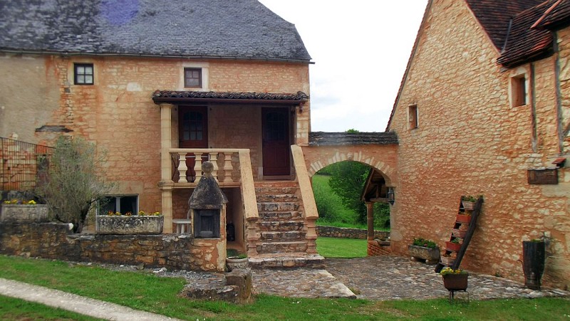 023-26208c990be44f769f6341dd3edba1fa