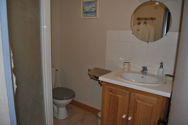 la source de peyssou - les cèpes - salle de bain