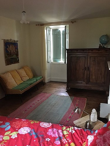 9-Chambre-lit-double-canape-redim-2