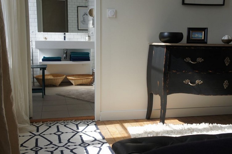 La_Blanche_Girondine_HOSTENS_11_800