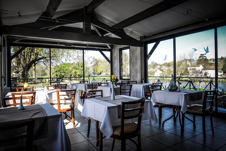 Salle à manger Les Griffons