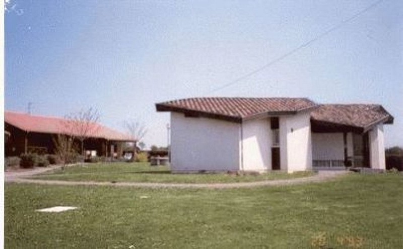 Village de gîtes de Mézin en dur