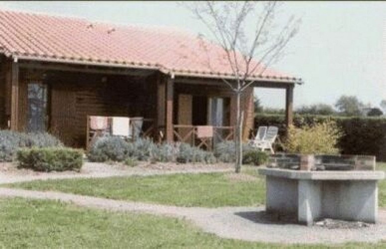 Village de gîtes de Mézin - chalets en bois