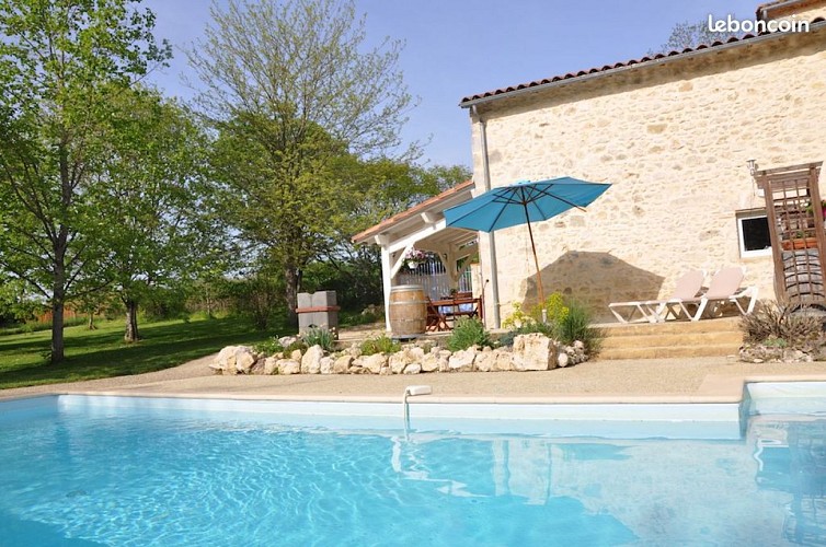 e546095ec1fc395c4f59bcab6c3e035e950a0c9d