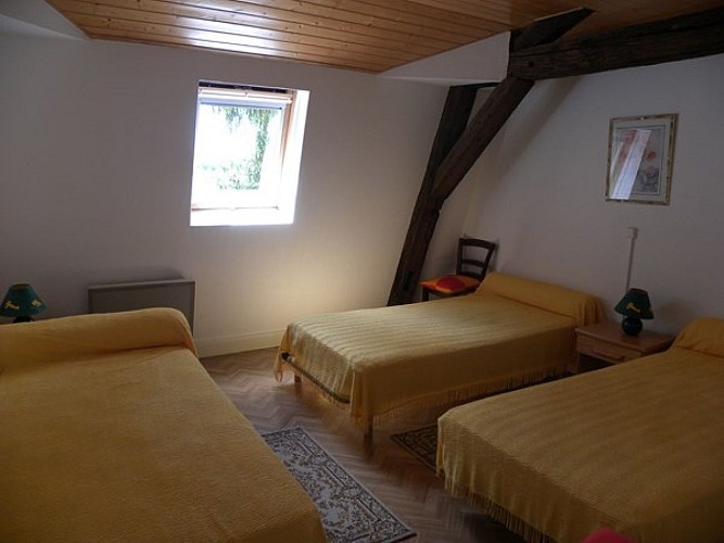 Chambre 3 lits 90 Les Peupliers (800x600)