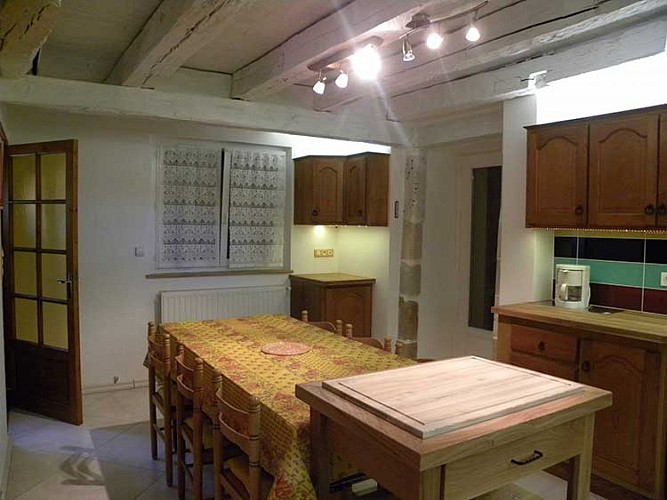 gite-vacances-noyer-cuisine-3