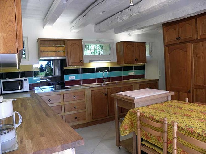 gite-vacances-noyer-cuisine-2