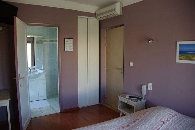 Hôtel Ecureuil 3 - 2012